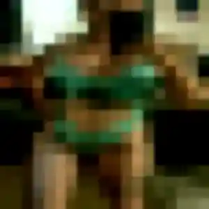 Romane, 22 ans, connectée à Mandelieu-la-Napoule pour un rencontre sexy