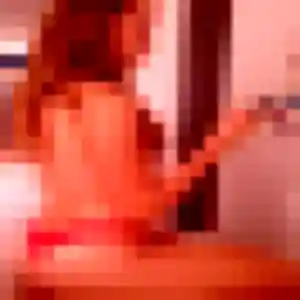 Anne-Laure, 23 ans, connectée à Martigues pour une rencontre coquine
