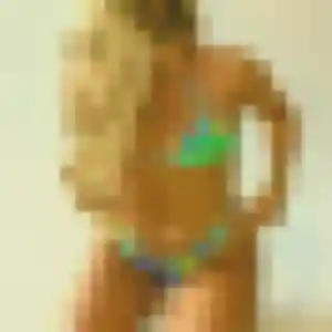 Dounia, 23 ans, en ligne à Valbonne pour une rencontre coquine